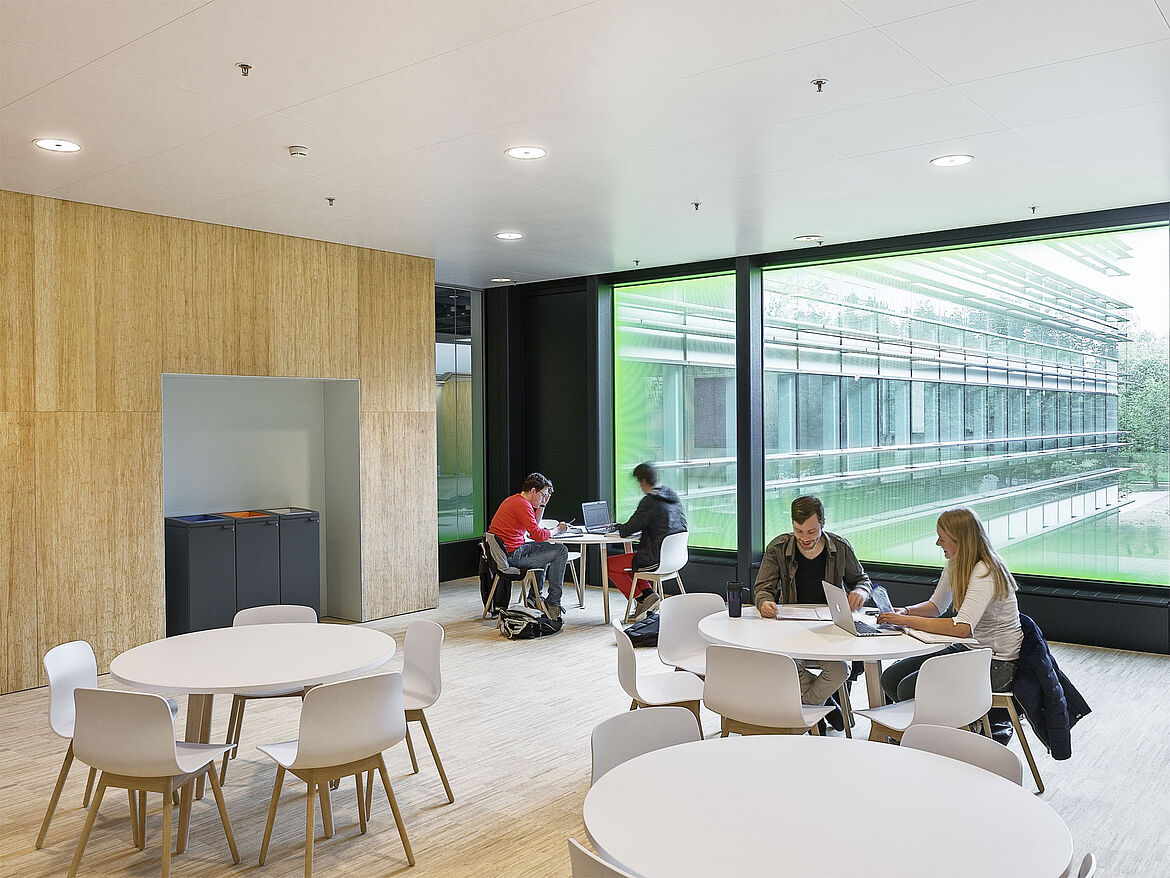 Utrecht University [NL] | Rectangular metal  ceiling | Photo: Petra Appelhof
