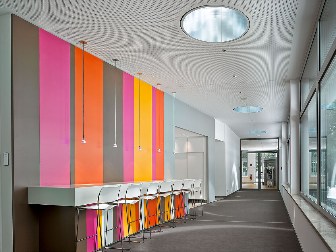 Augsburg Occupational Safety and Health Association Training Centre [DE] | LIGHT PIPE daylight redirecting system | Photo: Julia Schambeck